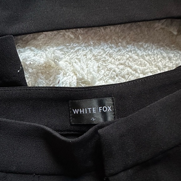 White fox boutique black crop top and wide leg pants set - Picture 3 of 3